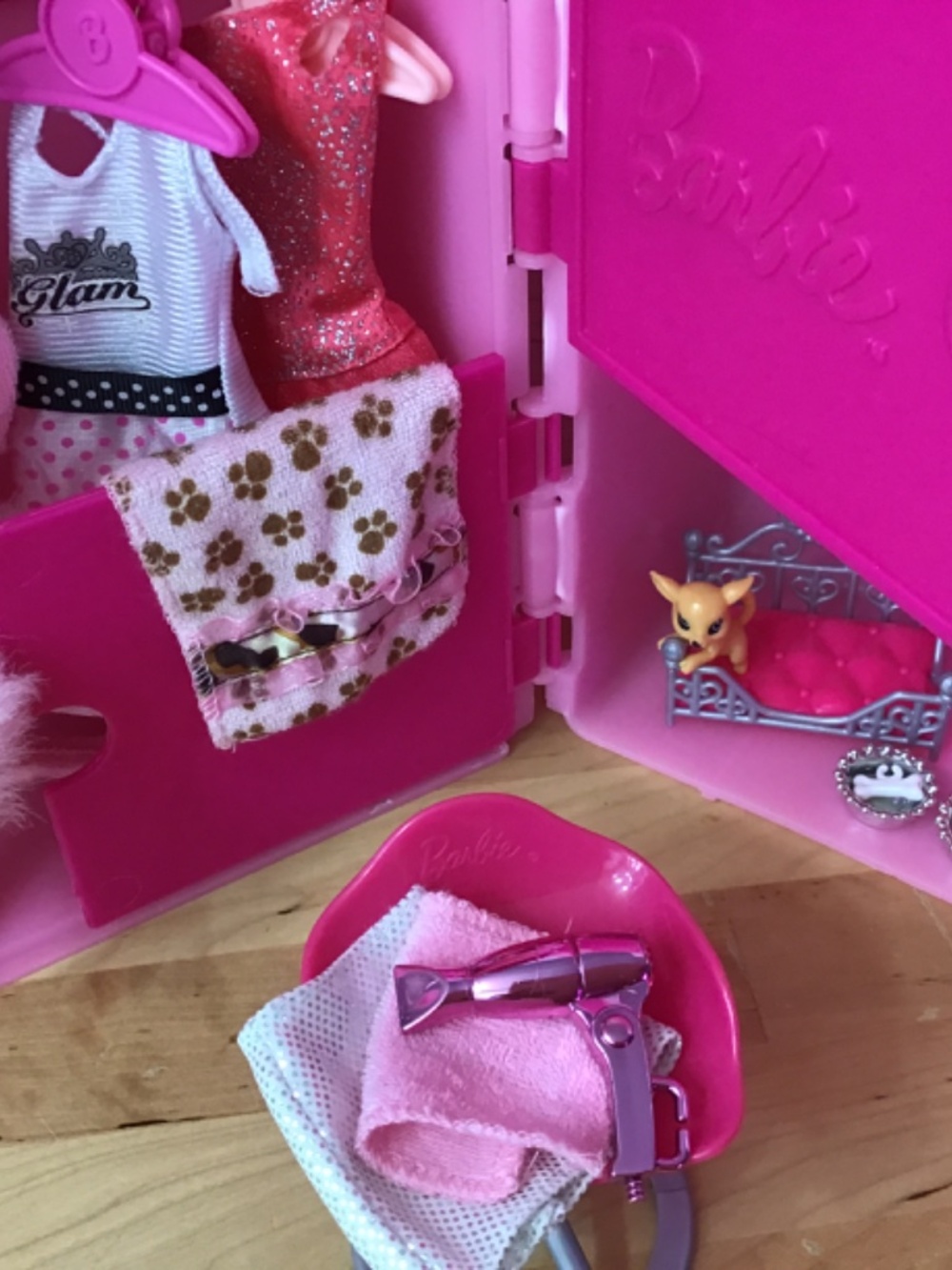 Barbie Doll and Wardrobe - Picture 7 of 16